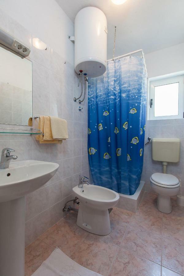 Apartmani Ivica Krzanic Подгора Екстер'єр фото
