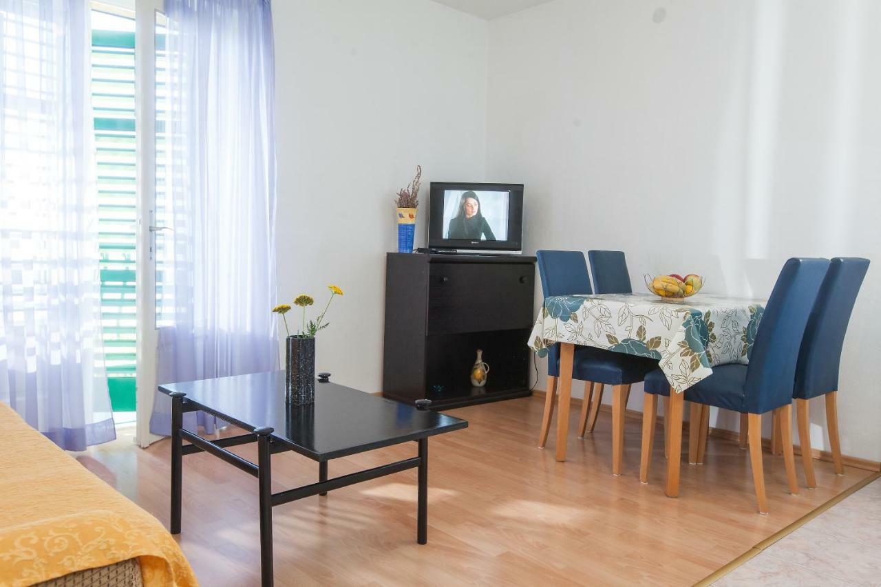 Apartmani Ivica Krzanic Подгора Екстер'єр фото