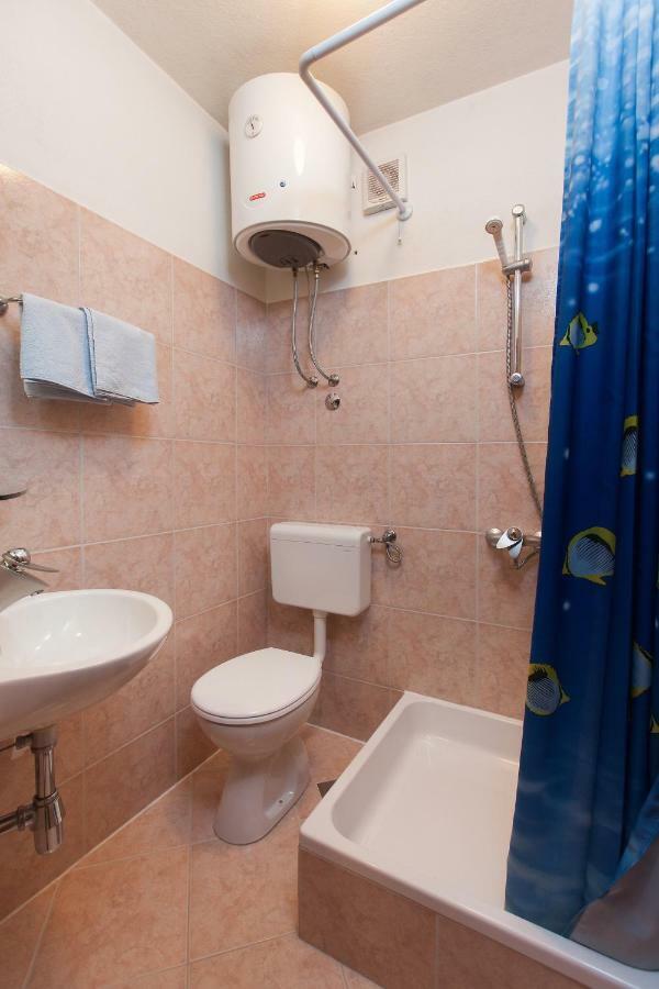 Apartmani Ivica Krzanic Подгора Екстер'єр фото